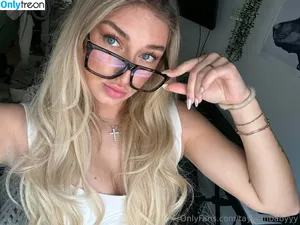 taylahhbabyyy / tay / tayyyrobin nude photo #0065