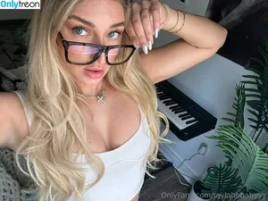 taylahhbabyyy / tay / tayyyrobin nude photo #0071