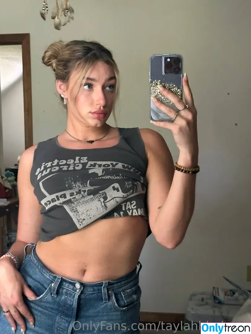 taylahhbabyyy nude photo #0087 (tay / tayyyrobin)