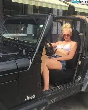  nude photo #0007
