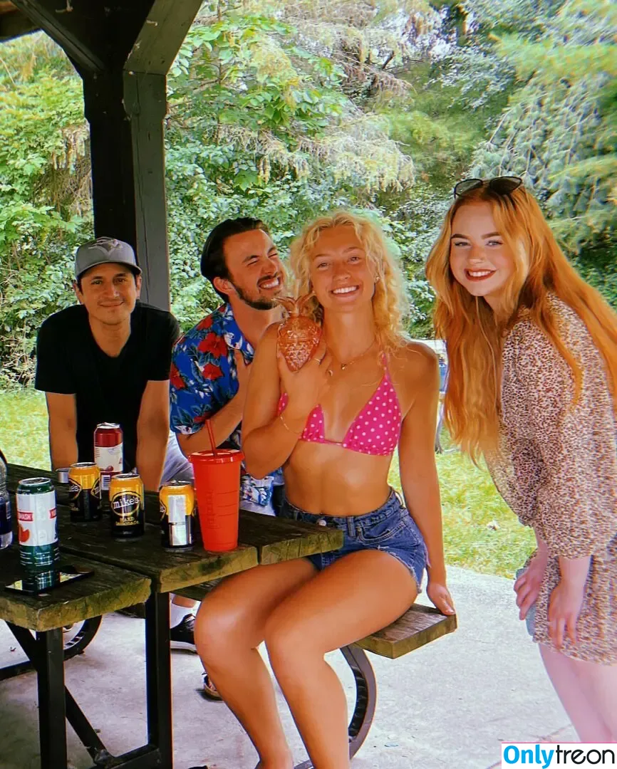 taylor.ferigo nude photo #0051 (taylor.ferigo)