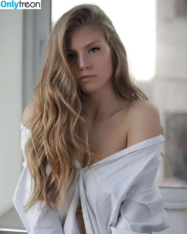 Taylor Malkov nude photo #0007 (malkovtaylor)