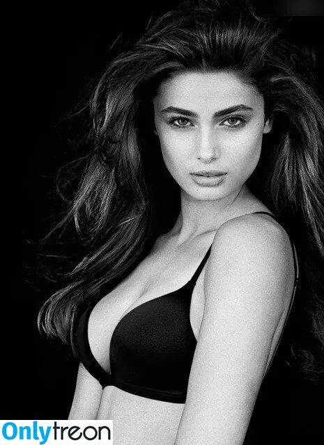 Taylor Marie Hill nude photo #0078 (taylerhillss / taylor_hill)