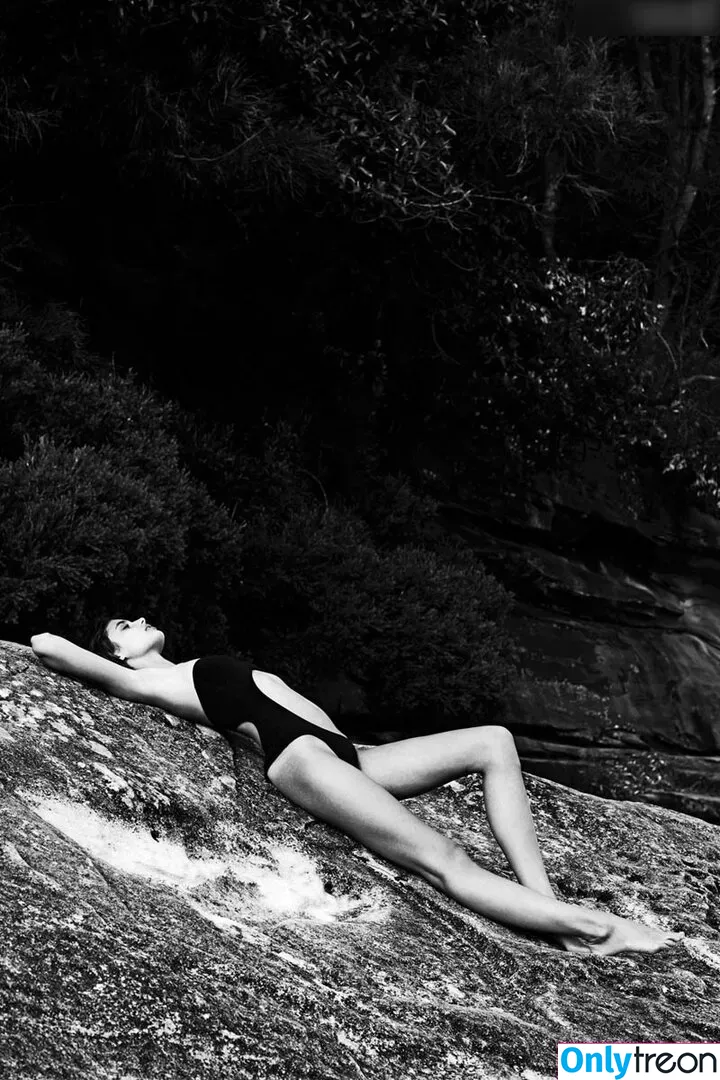 Taylor Marie Hill nude photo #0094 (taylerhillss / taylor_hill)