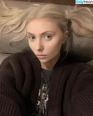 Taylor Momsen / aryelsoul / taylormomsen nude photo #0013