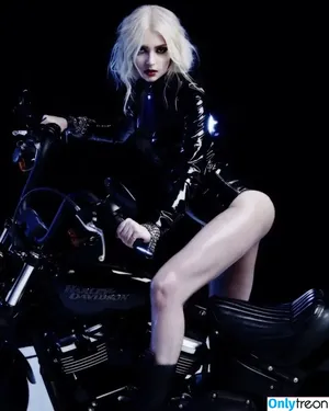 Taylor Momsen / aryelsoul / taylormomsen nude photo #0021
