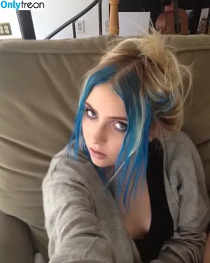 Taylor Momsen / aryelsoul / taylormomsen nude photo #0026