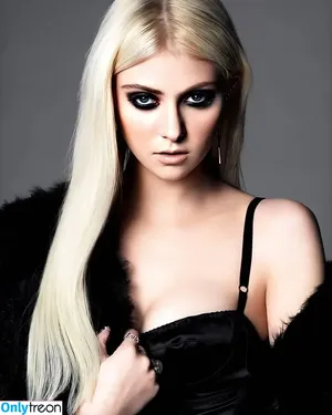 Taylor Momsen / aryelsoul / taylormomsen nude photo #0028
