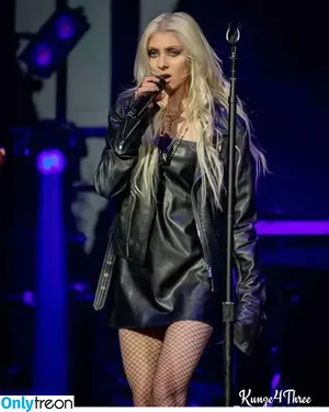 Taylor Momsen / aryelsoul / taylormomsen nude photo #0049