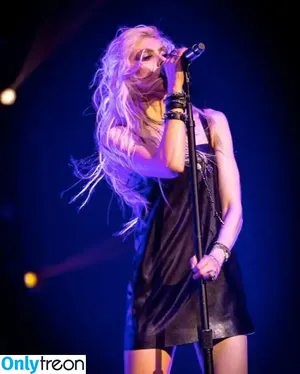 Taylor Momsen / aryelsoul / taylormomsen nude photo #0056