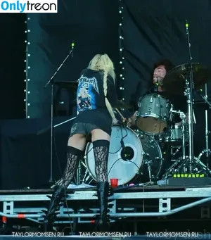 Taylor Momsen / aryelsoul / taylormomsen nude photo #0114