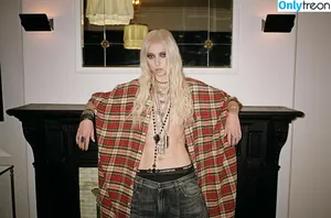 Taylor Momsen / aryelsoul / taylormomsen nude photo #0146