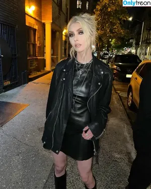 Taylor Momsen / aryelsoul / taylormomsen nude photo #0154
