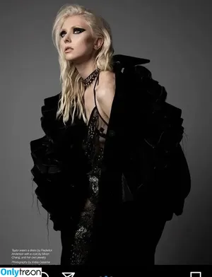 Taylor Momsen / aryelsoul / taylormomsen nude photo #0164