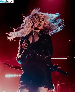 Taylor Momsen / aryelsoul / taylormomsen nude photo #0181