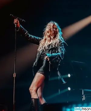 Taylor Momsen / aryelsoul / taylormomsen nude photo #0185