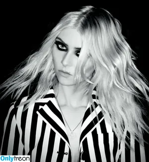 Taylor Momsen / aryelsoul / taylormomsen nude photo #0256