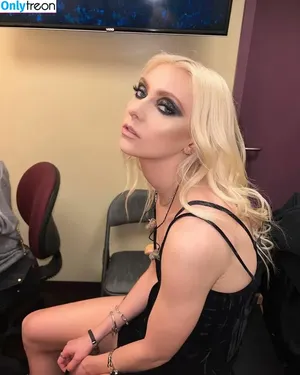 Taylor Momsen / aryelsoul / taylormomsen nude photo #0262
