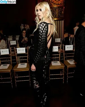 Taylor Momsen / aryelsoul / taylormomsen nude photo #0320