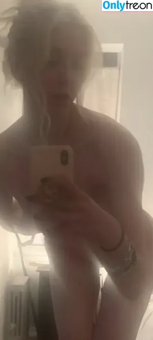 Taylor Momsen / aryelsoul / taylormomsen nude photo #0329