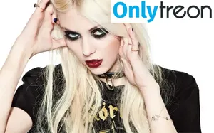 Taylor Momsen / aryelsoul / taylormomsen nude photo #0369
