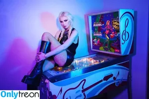 Taylor Momsen / aryelsoul / taylormomsen nude photo #0383