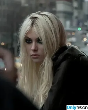 Taylor Momsen / aryelsoul / taylormomsen nude photo #0467