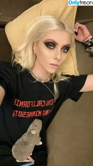 Taylor Momsen / aryelsoul / taylormomsen nude photo #0470