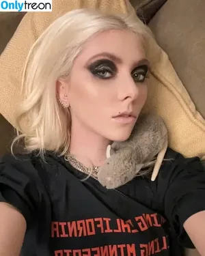 Taylor Momsen / aryelsoul / taylormomsen nude photo #0472