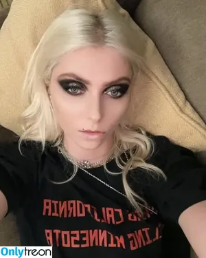 Taylor Momsen / aryelsoul / taylormomsen nude photo #0473