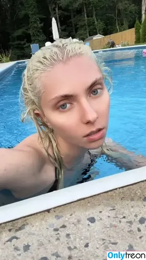 Taylor Momsen / aryelsoul / taylormomsen nude photo #0503