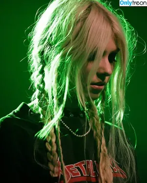 Taylor Momsen / aryelsoul / taylormomsen nude photo #0557