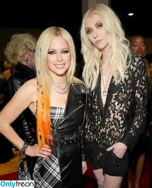 Taylor Momsen / aryelsoul / taylormomsen nude photo #0566