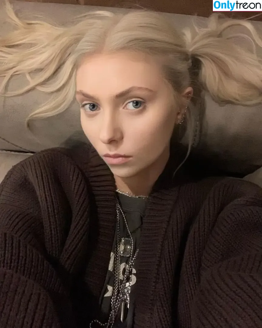 Taylor Momsen nude photo #0013 (aryelsoul / taylormomsen)