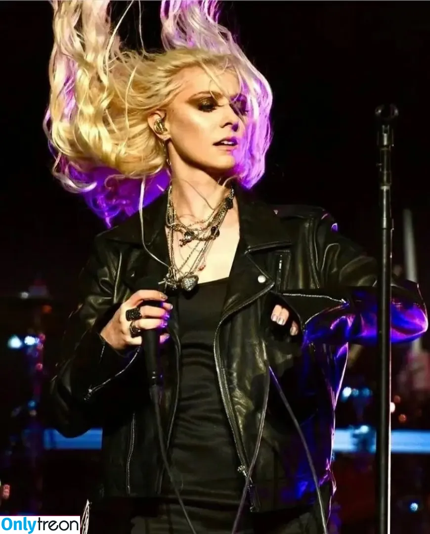 Taylor Momsen nude photo #0030 (aryelsoul / taylormomsen)