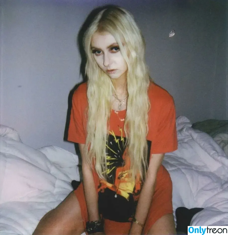Taylor Momsen nude photo #0062 (aryelsoul / taylormomsen)