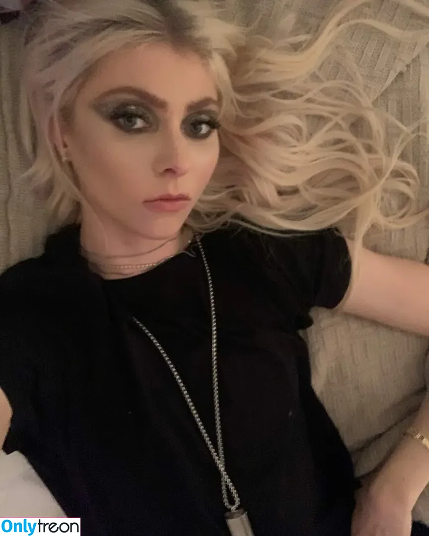 Taylor Momsen nude photo #0072 (aryelsoul / taylormomsen)