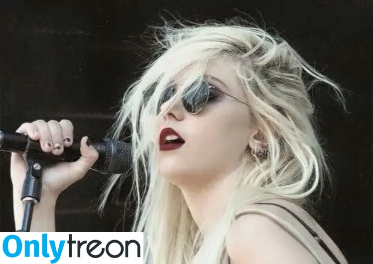 Taylor Momsen nude photo #0165 (aryelsoul / taylormomsen)