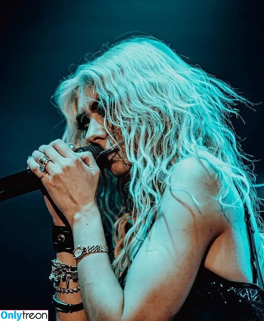 Taylor Momsen nude photo #0188 (aryelsoul / taylormomsen)