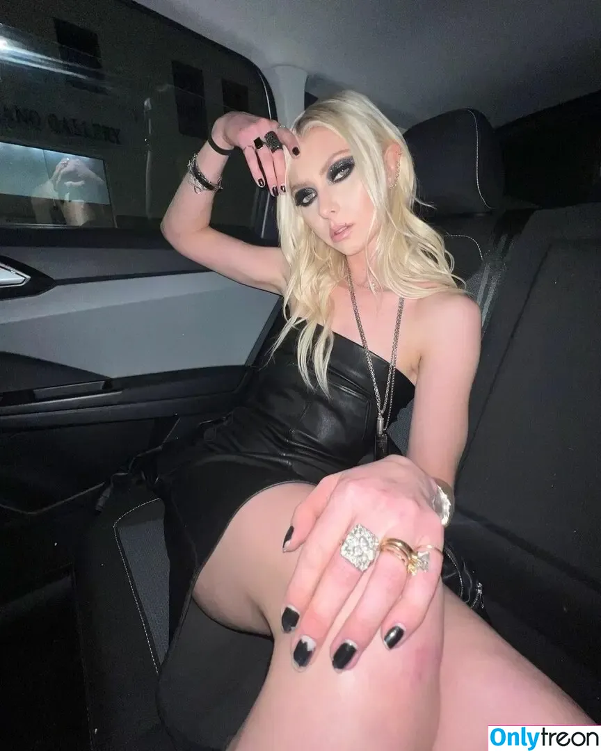 Taylor Momsen nude photo #0237 (aryelsoul / taylormomsen)