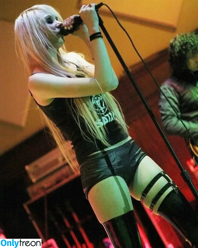 Taylor Momsen nude photo #0273 (aryelsoul / taylormomsen)