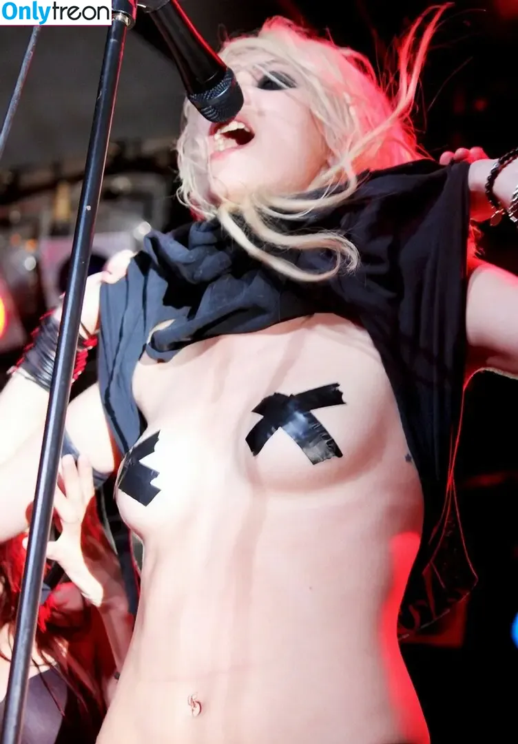 Taylor Momsen nude photo #0275 (aryelsoul / taylormomsen)