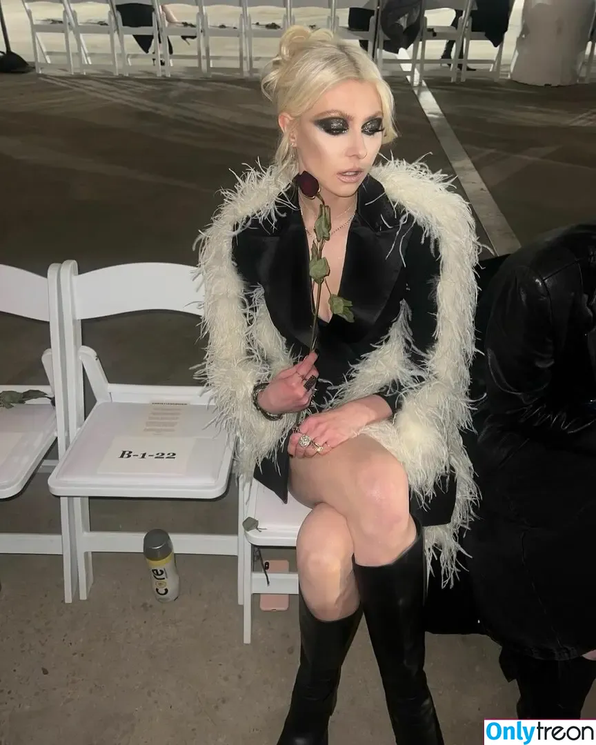 Taylor Momsen nude photo #0299 (aryelsoul / taylormomsen)