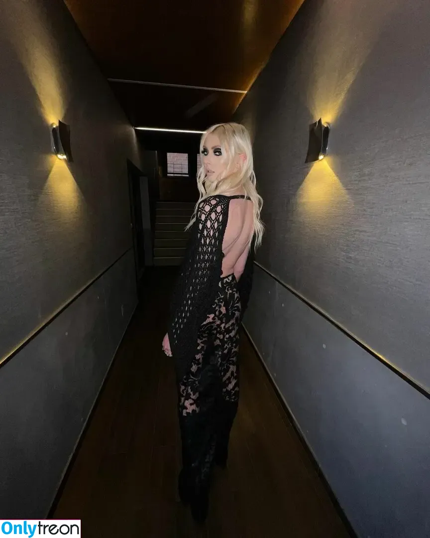 Taylor Momsen nude photo #0309 (aryelsoul / taylormomsen)
