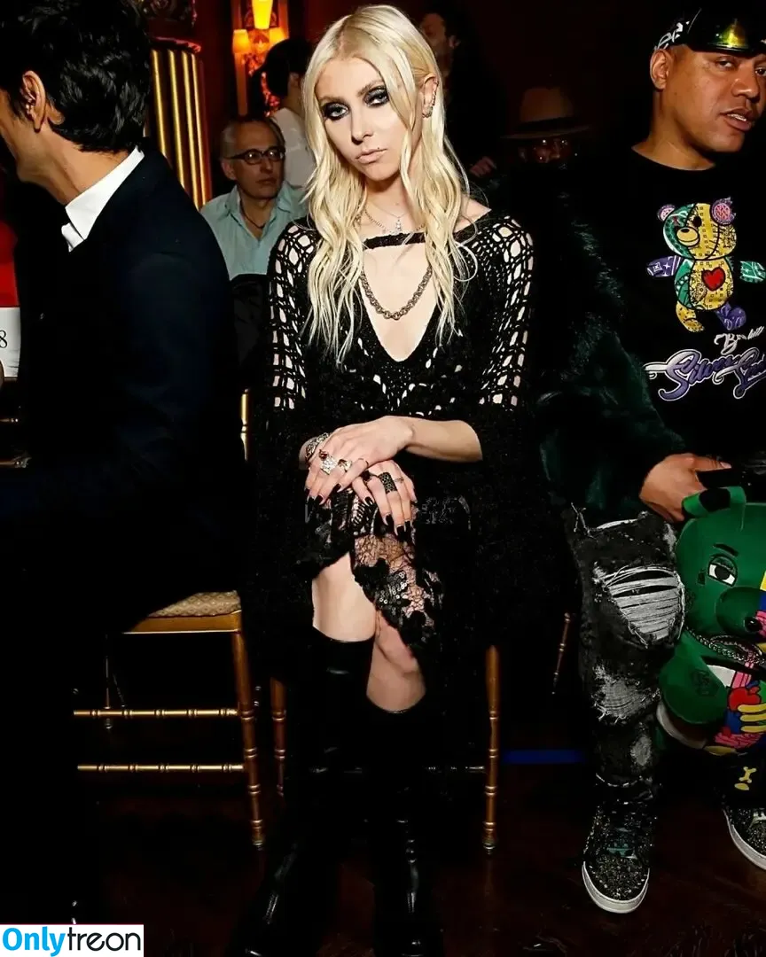 Taylor Momsen nude photo #0310 (aryelsoul / taylormomsen)