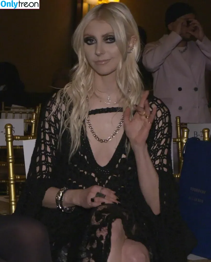 Taylor Momsen nude photo #0326 (aryelsoul / taylormomsen)