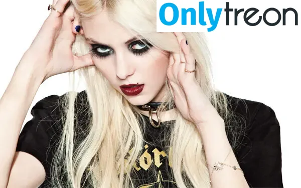 Taylor Momsen nude photo #0369 (aryelsoul / taylormomsen)