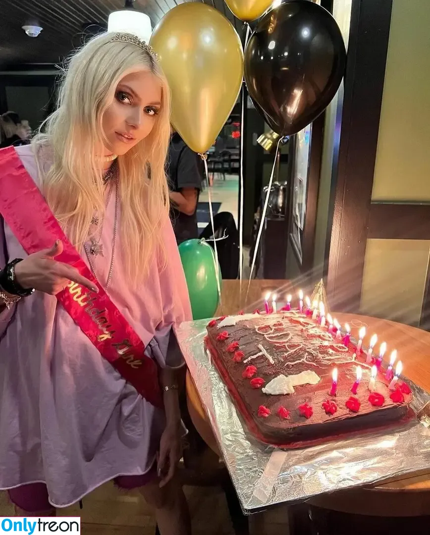 Taylor Momsen nude photo #0409 (aryelsoul / taylormomsen)