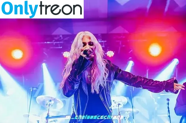 Taylor Momsen nude photo #0426 (aryelsoul / taylormomsen)