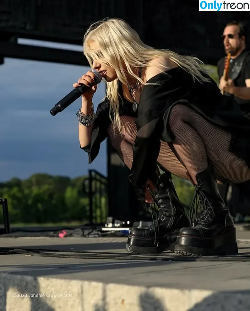 Taylor Momsen nude photo #0434 (aryelsoul / taylormomsen)